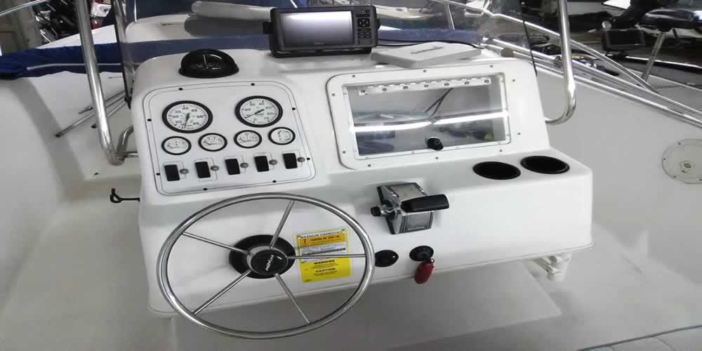 Read more about the article 1999 ProLine 200 Series Center Console – Mercury 150 SaltWater