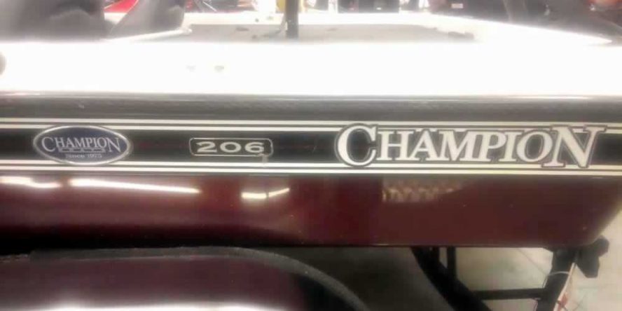2004 Champion 206 DC Elite