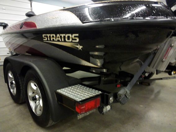 2000-Stratos-19SS-Extreme-SC-Evinrude-200-FICHT-10