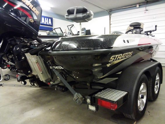 2000-Stratos-19SS-Extreme-SC-Evinrude-200-FICHT-13