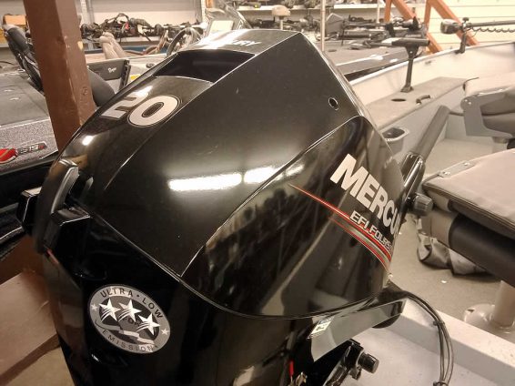 2016-Lund-1400-Fury-Mercury-20-4S-Tiller-12