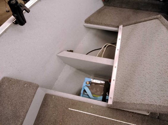 2016-Lund-1400-Fury-Mercury-20-4S-Tiller-17