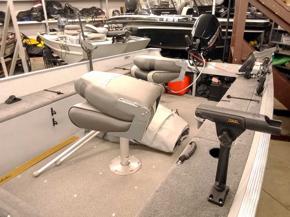 2016-Lund-1400-Fury-Mercury-20-4S-Tiller-9