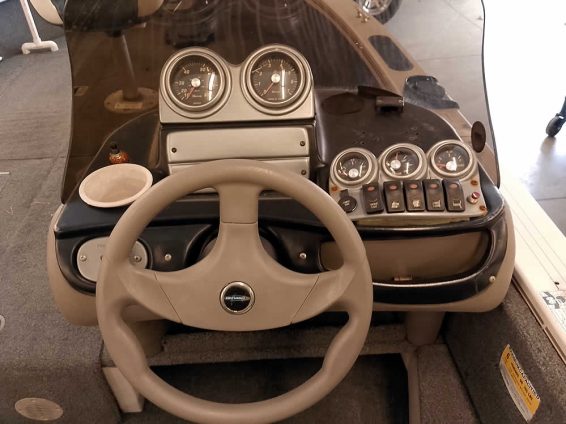 2006-Crestliner-1850-Fish-Hawk-Mercury-90-4S-29