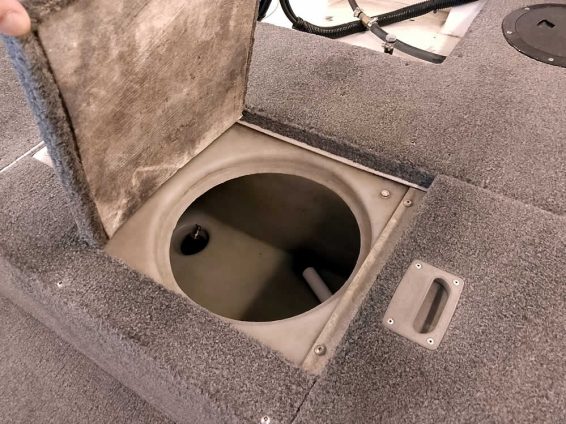 2006-Crestliner-1850-Fish-Hawk-Mercury-90-4S-32