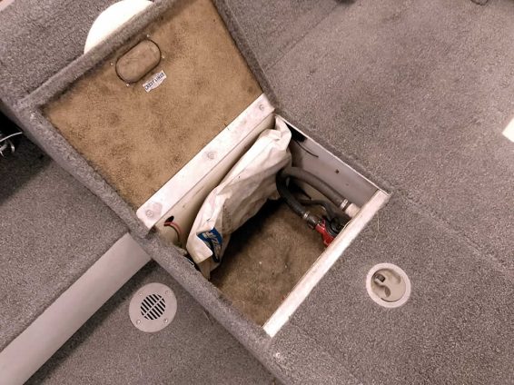 2006-Crestliner-1850-Fish-Hawk-Mercury-90-4S-33