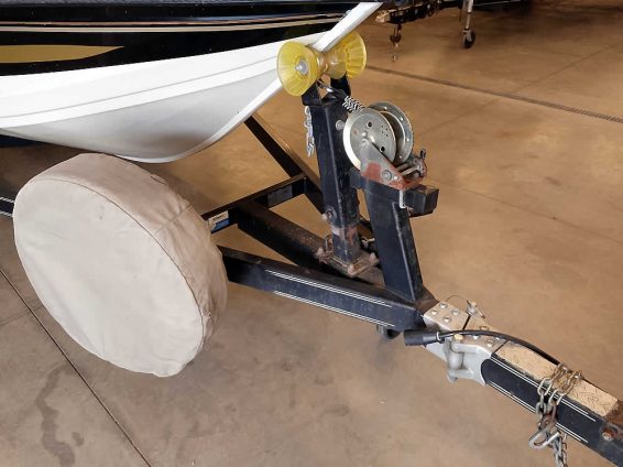 2006-Crestliner-1850-Fish-Hawk-Mercury-90-4S-6