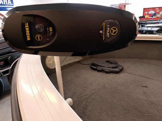 2006-Crestliner-1850-Fish-Hawk-Mercury-90-4S-9