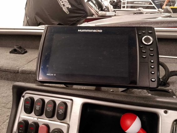 2016-Lund-2075-ProGuide-Mercury-200-4ST-MKVantage-35