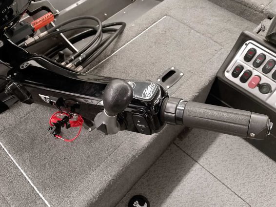 2016-Lund-2075-ProGuide-Mercury-200-4ST-MKVantage-39