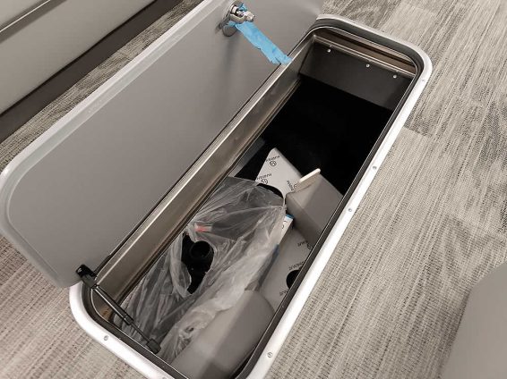 2024-Ranger-Reata-223C-Mercury-200-4S-blkblk-17