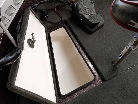 1993-Ranger-690-Fisherman-SC-Mercury-150-4S-22