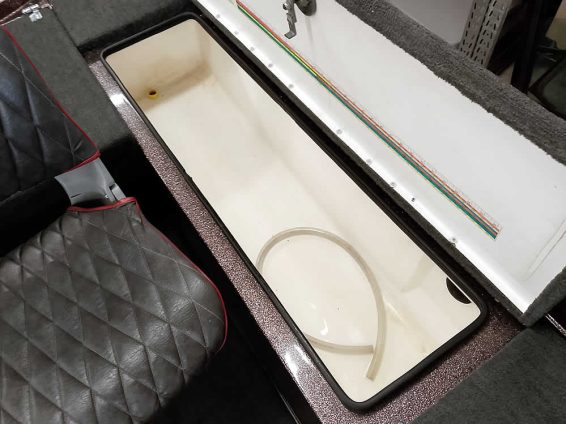 1993-Ranger-690-Fisherman-SC-Mercury-150-4S-26