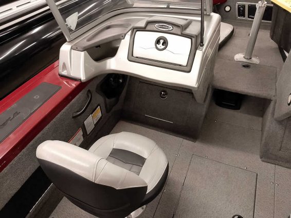 2018-Tracker-Targa-V18-WT-Mercury-150-4S-17