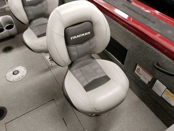 2018-Tracker-Targa-V18-WT-Mercury-150-4S-20