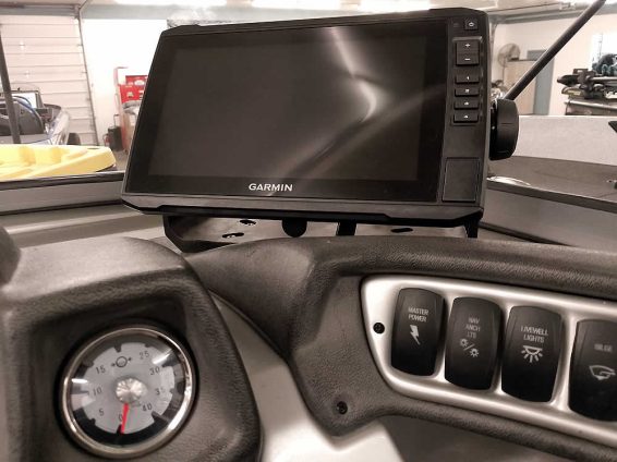 2018-Tracker-Targa-V18-WT-Mercury-150-4S-24