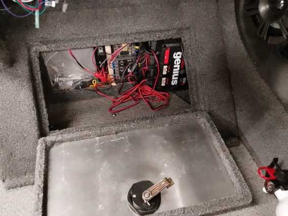 2018-Tracker-Targa-V18-WT-Mercury-150-4S-26