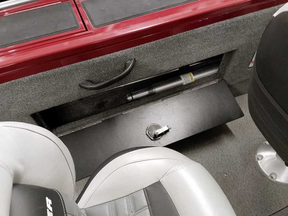 2018-Tracker-Targa-V18-WT-Mercury-150-4S-31