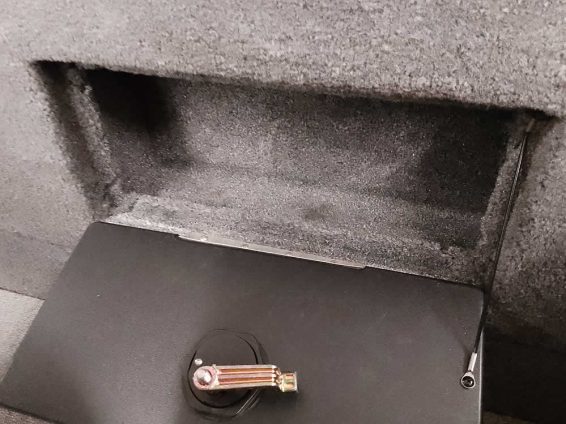 2018-Tracker-Targa-V18-WT-Mercury-150-4S-33