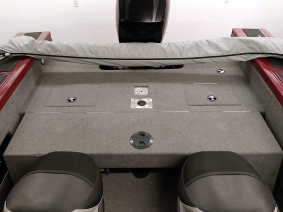 2018-Tracker-Targa-V18-WT-Mercury-150-4S-35