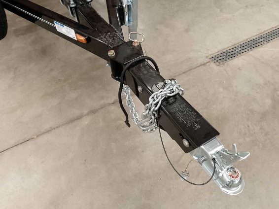 2026-Smoker-Craft-Phantom-18-trailer-4