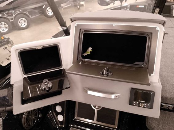 2026-Ranger-620XFS-Mercury-300XS-15K-23