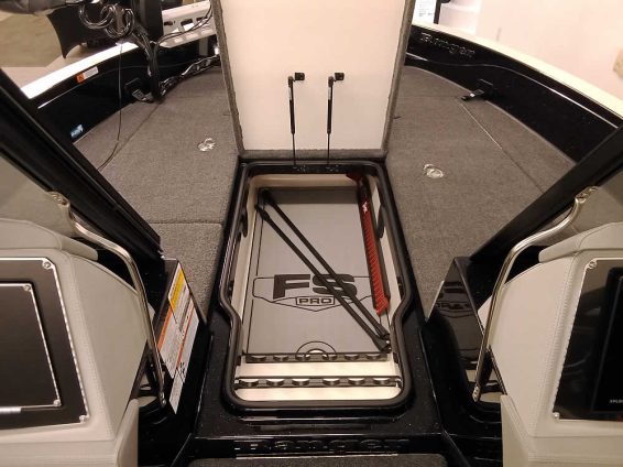 2026-Ranger-620xFS-Pro-Whiteout-Mercury-300-XS4S-12