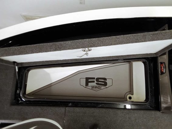 2026-Ranger-620xFS-Pro-Whiteout-Mercury-300-XS4S-13