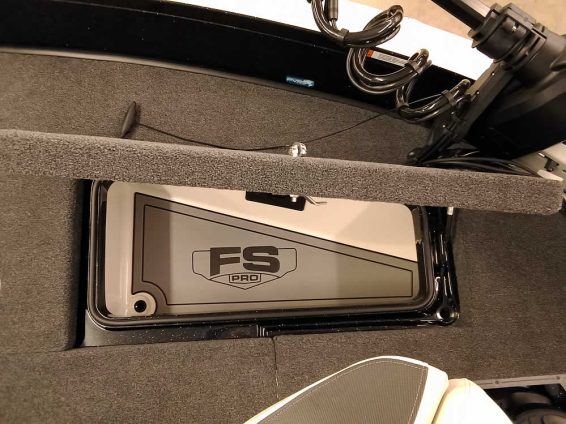 2026-Ranger-620xFS-Pro-Whiteout-Mercury-300-XS4S-14