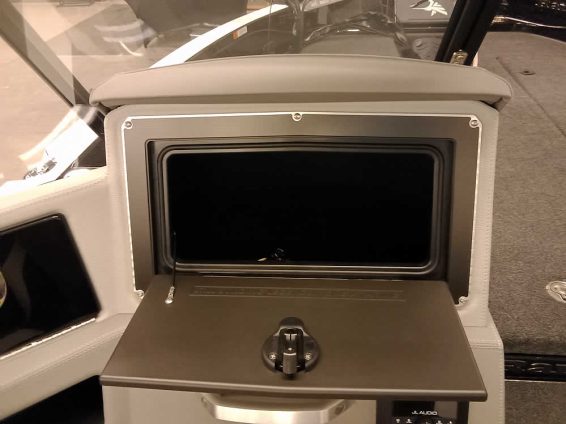 2026-Ranger-620xFS-Pro-Whiteout-Mercury-300-XS4S-18