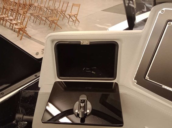 2026-Ranger-620xFS-Pro-Whiteout-Mercury-300-XS4S-19