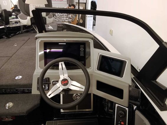 2026-Ranger-620xFS-Pro-Whiteout-Mercury-300-XS4S-23