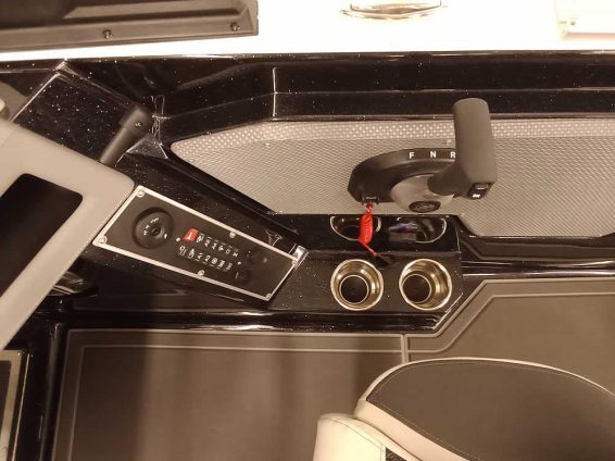 2026-Ranger-620xFS-Pro-Whiteout-Mercury-300-XS4S-24