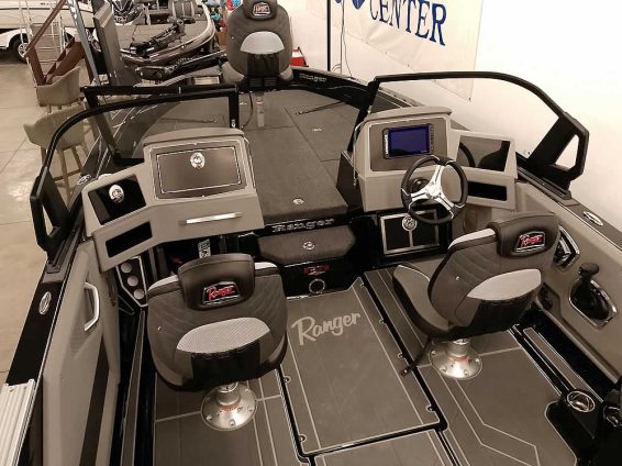 2026-Ranger-622FS-Blackout-Mercury-400-Verado-4S-10