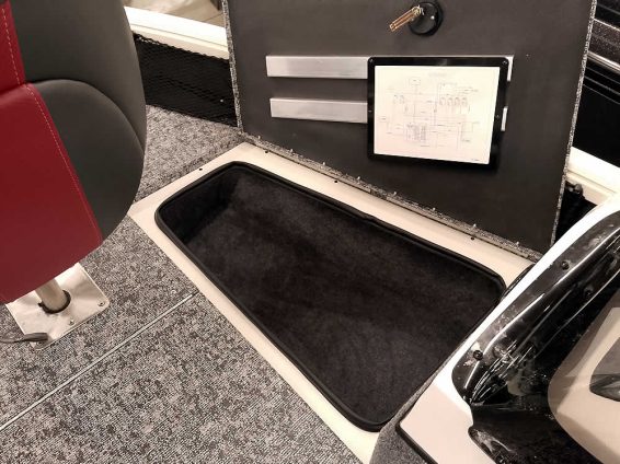 2026-Ranger-VS1682-SC-Mercury-115-XS4S-wht-11