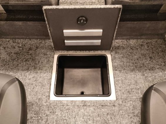 2026-Ranger-VX1888-WT-Mercury-200-4S-wht-12