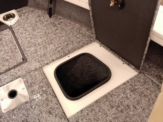 2026-Ranger-VX1888-WT-Mercury-200-4S-wht-15