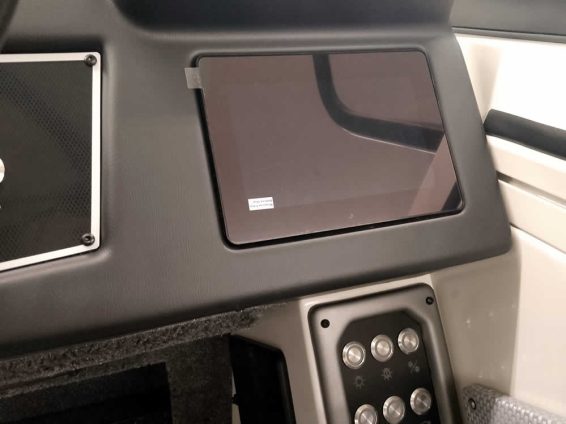 2026-Ranger-VX1888-WT-Mercury-200-4S-wht-26