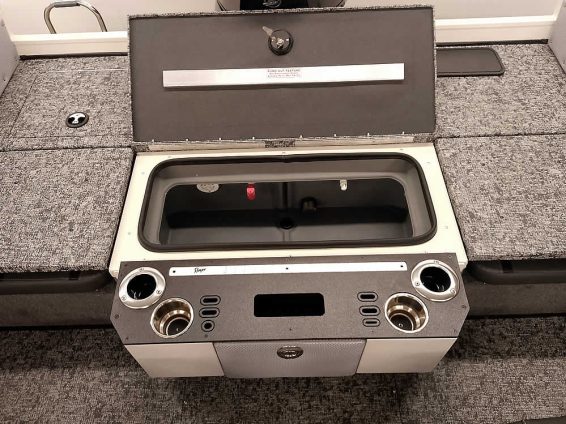 2026-Ranger-VX1888-WT-Mercury-200-4S-wht-35