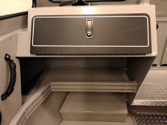 2026-Smoker-Craft-Phantom-20-OS-Mercury-200-XS4S-blk-15