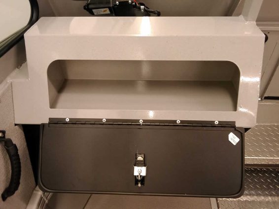 2026-Smoker-Craft-Phantom-20-OS-Mercury-200-XS4S-blk-16