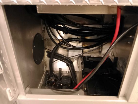 2026-Smoker-Craft-Phantom-20-OS-Mercury-200-XS4S-blk-29