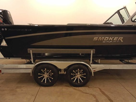 2026-Smoker-Craft-Phantom-20-OS-Mercury-200-XS4S-blk-4