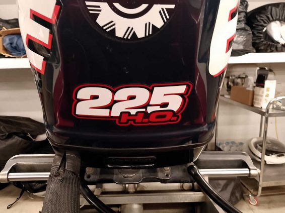 2005-Ranger-Z20-SC-Evinrude-225HO-39