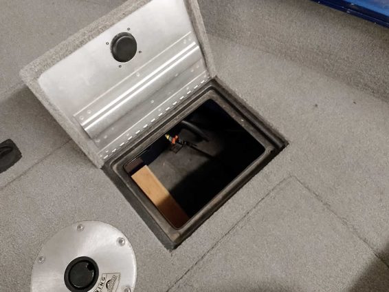 2013-Tracker-ProGuide-V16-Mercury-115-4S-15