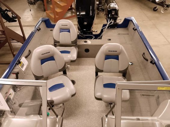 2013-Tracker-ProGuide-V16-Mercury-115-4S-20