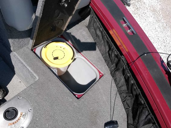 2018-Tracker-Targa-V18-WT-Mercury-150-4S-15