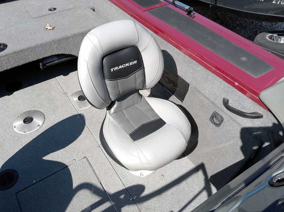 2018-Tracker-Targa-V18-WT-Mercury-150-4S-22