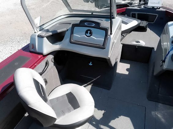 2018-Tracker-Targa-V18-WT-Mercury-150-4S-23