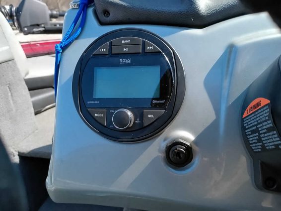 2018-Tracker-Targa-V18-WT-Mercury-150-4S-31